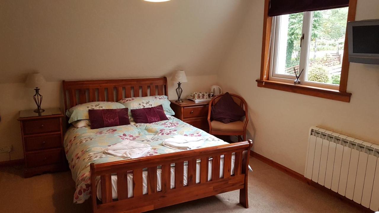 Lochview Guest House Ullapool Exterior photo